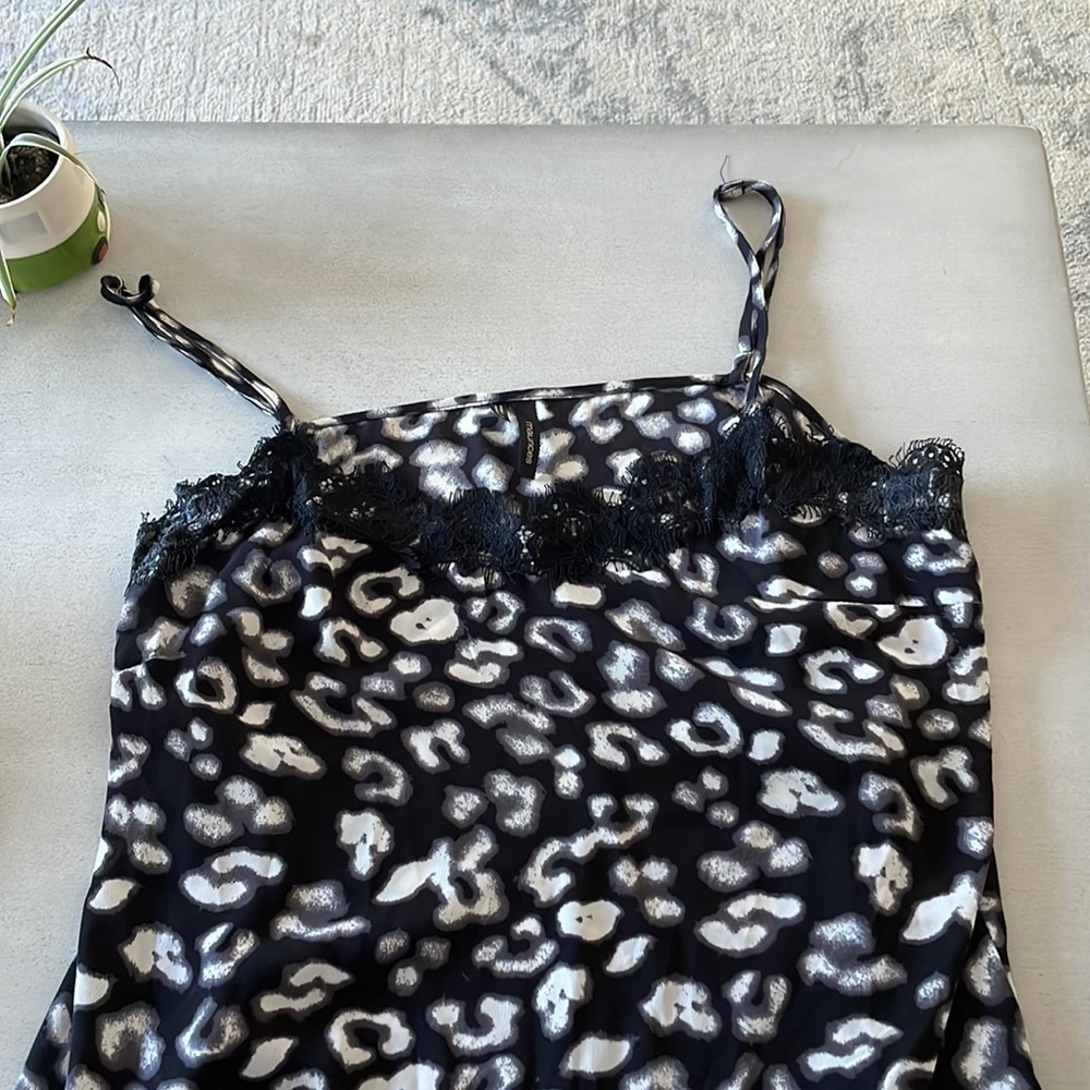Cute cami with lace on the top